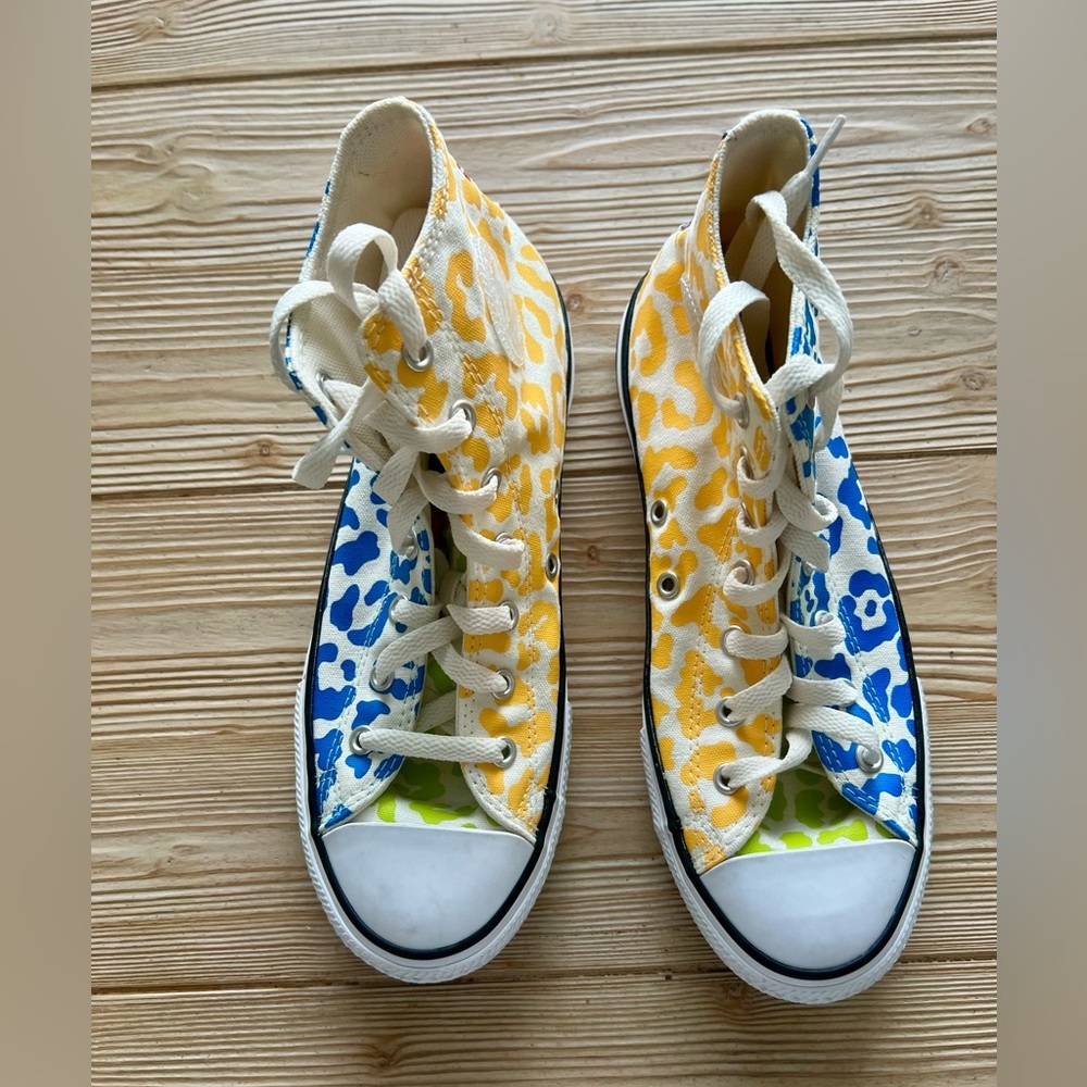 Converse Chuck Taylor Multicolor Animal Print High Tops Women’s 5
